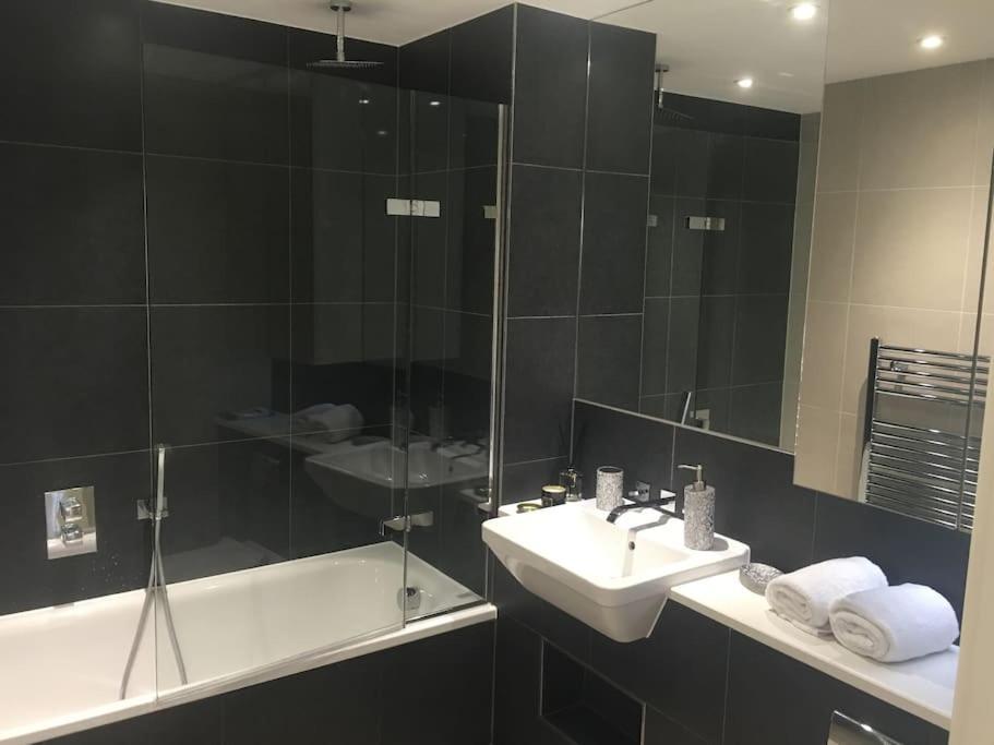 Grand Serviced Apartment***** London Borough of London Borough of Croydon Exterior foto