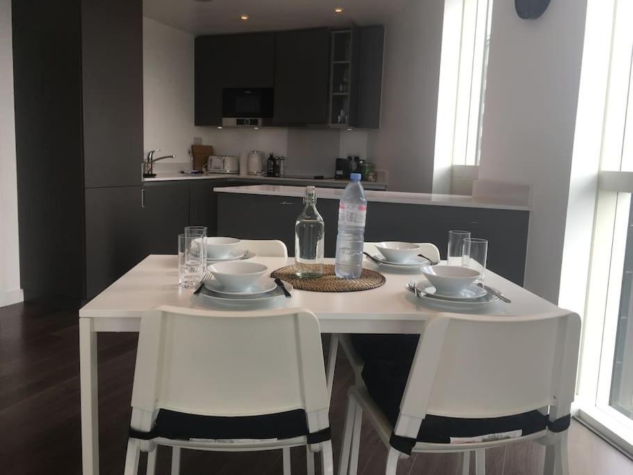 Grand Serviced Apartment***** London Borough of London Borough of Croydon Exterior foto
